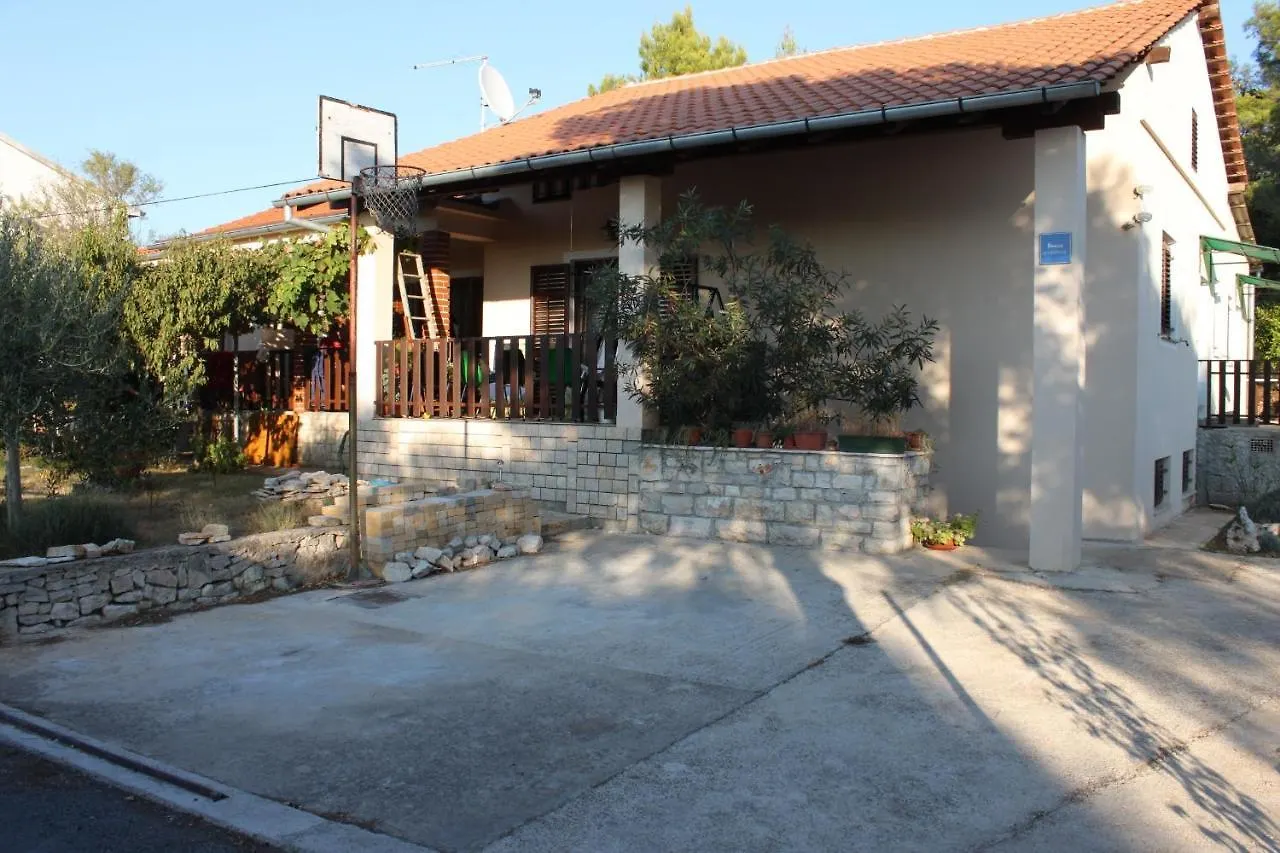 Apartments With Wifi Pomer, Medulin - 7294