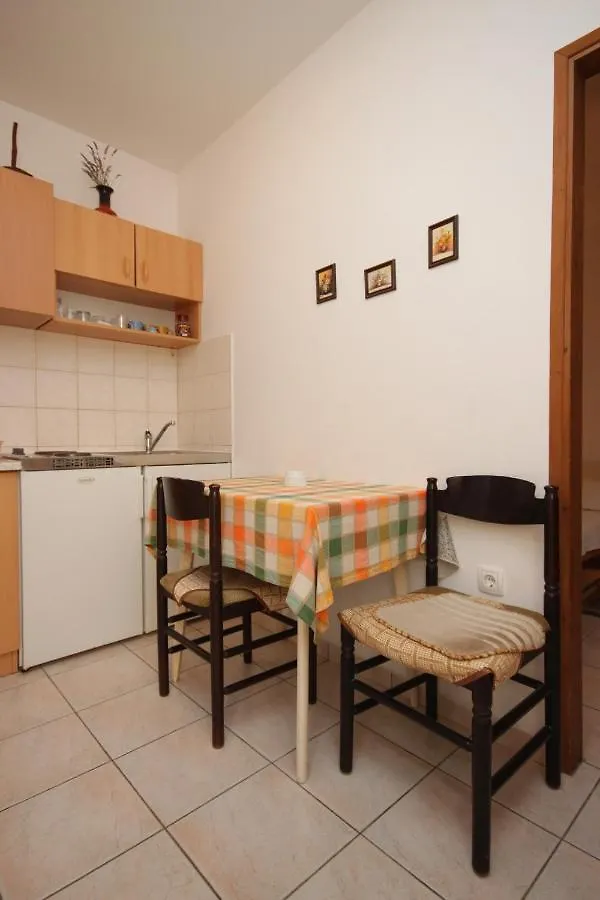 Apartments With Wifi Pomer, Medulin - 7294
